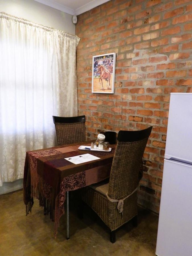 Maretlwane Guesthouse Buffelspoort Esterno foto